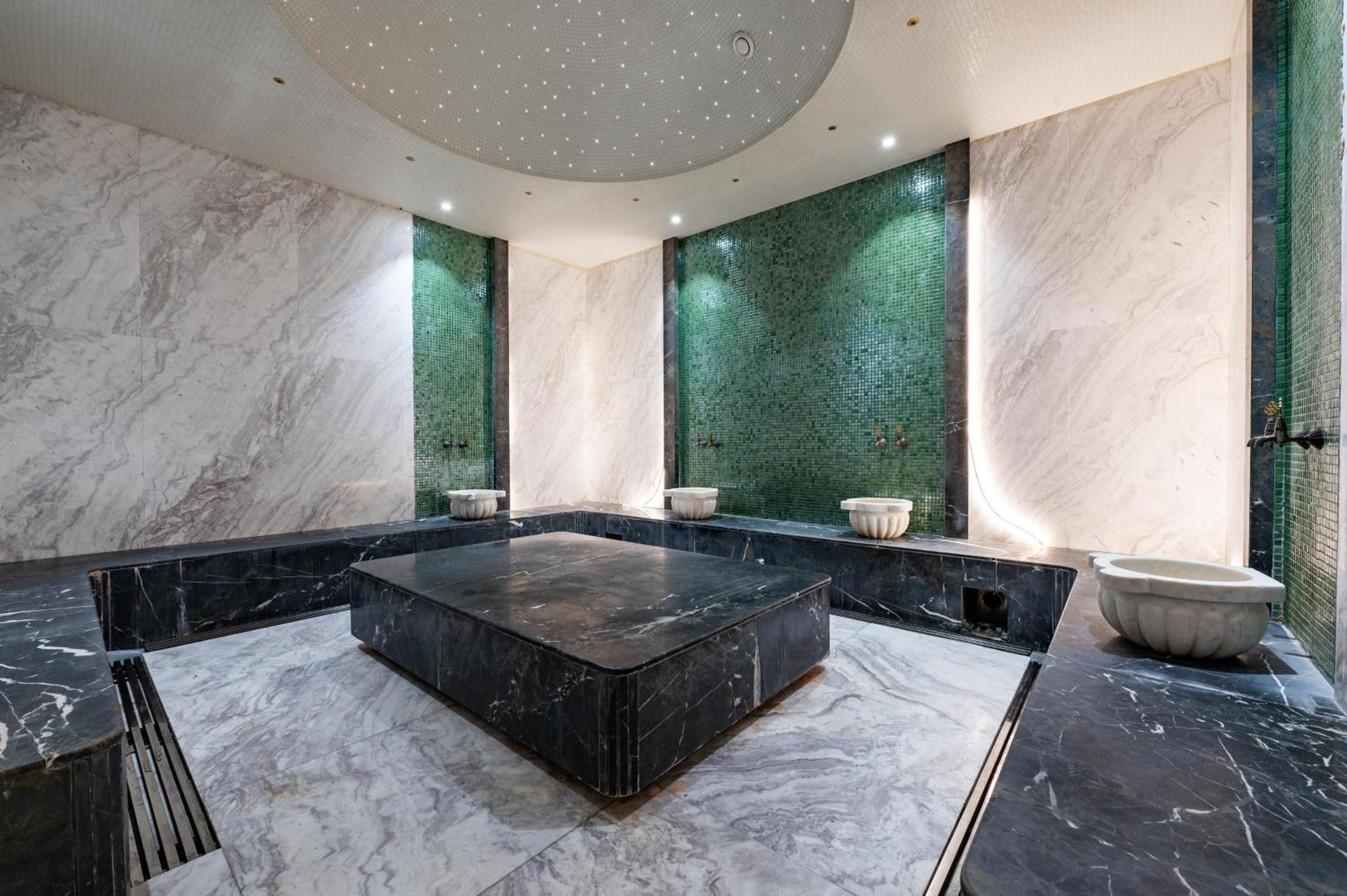 Hotel Wyndham Garden Burabay Esterno foto