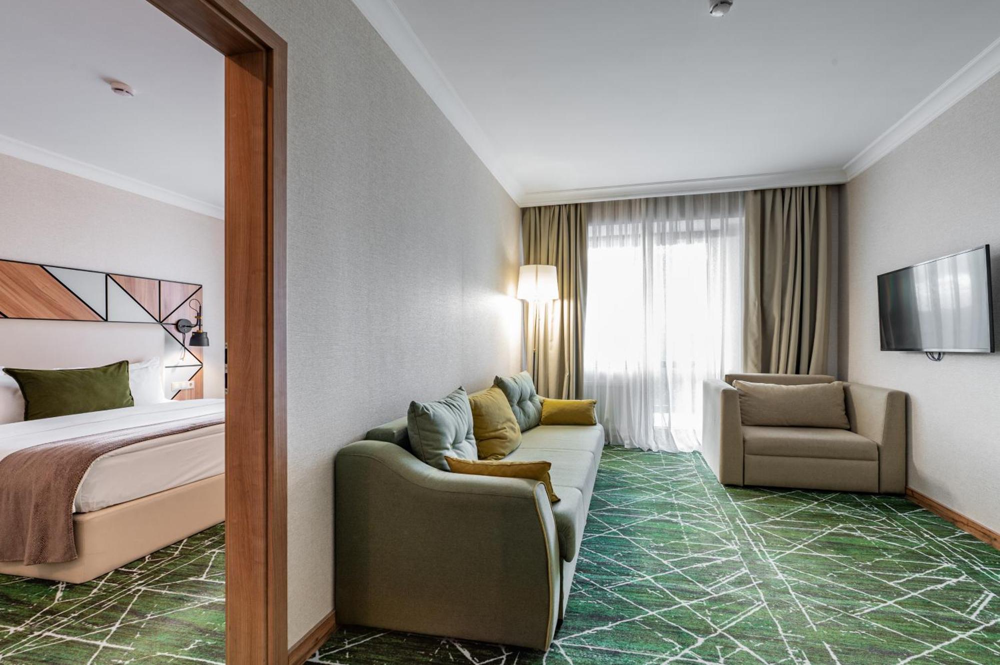 Hotel Wyndham Garden Burabay Esterno foto